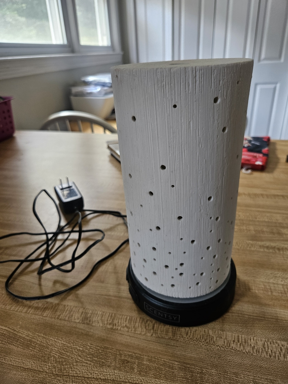 Scentsy White Ceramic Plug-In Diffuser  White